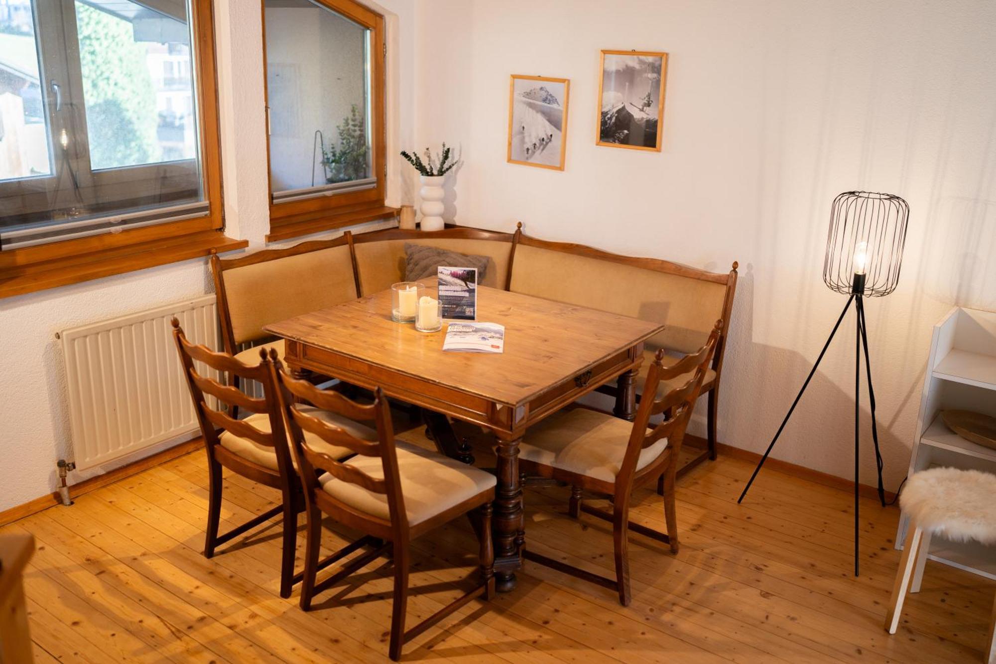 סנט אנטון אים מונטפון Homy Alpine Deluxe Chalet In St Anton Im Montafon מראה חיצוני תמונה