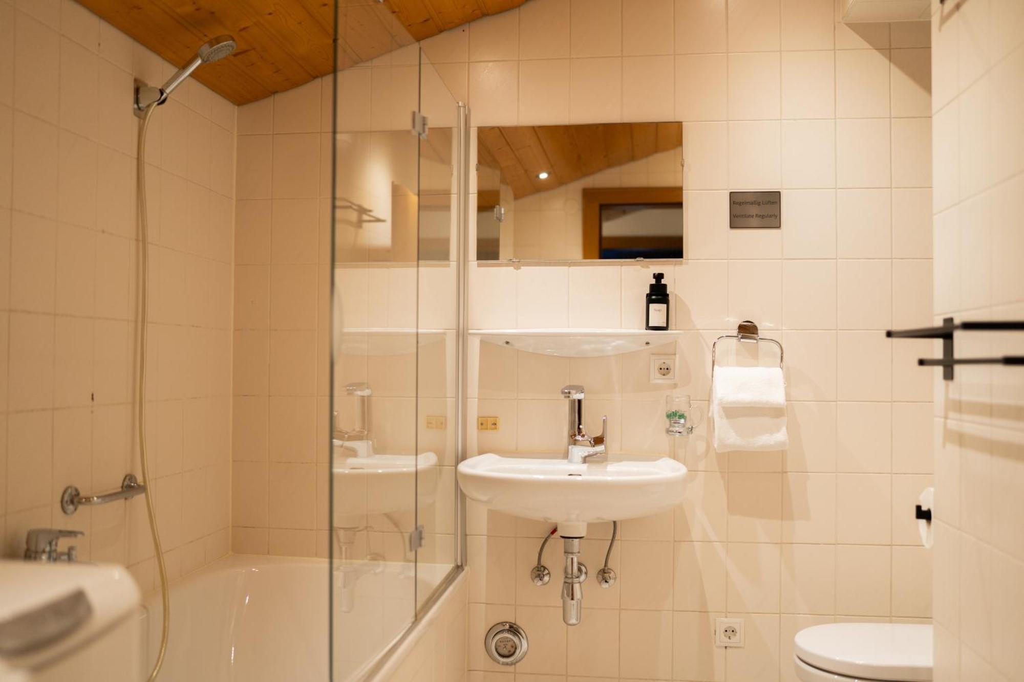 סנט אנטון אים מונטפון Homy Alpine Deluxe Chalet In St Anton Im Montafon מראה חיצוני תמונה