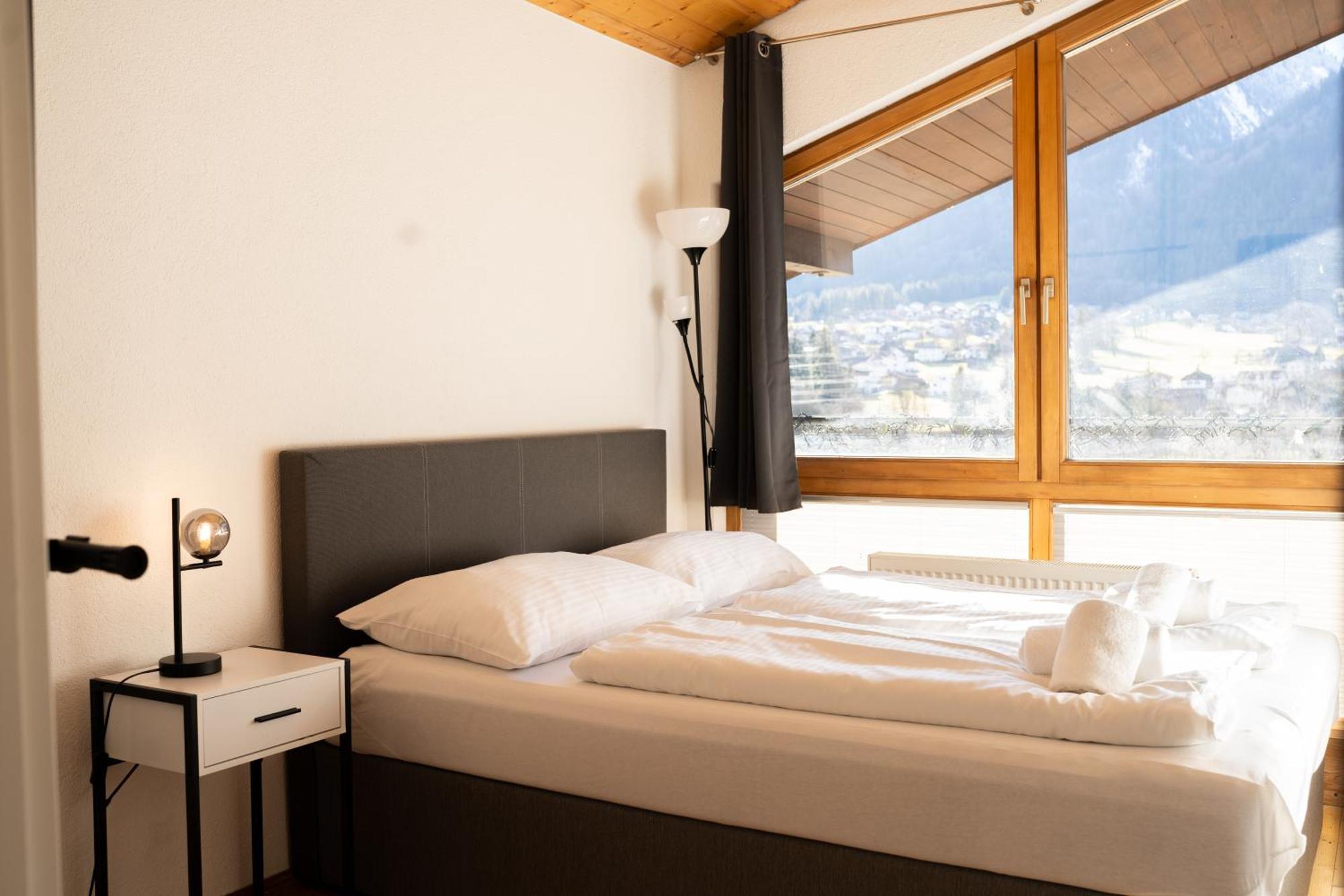 סנט אנטון אים מונטפון Homy Alpine Deluxe Chalet In St Anton Im Montafon מראה חיצוני תמונה